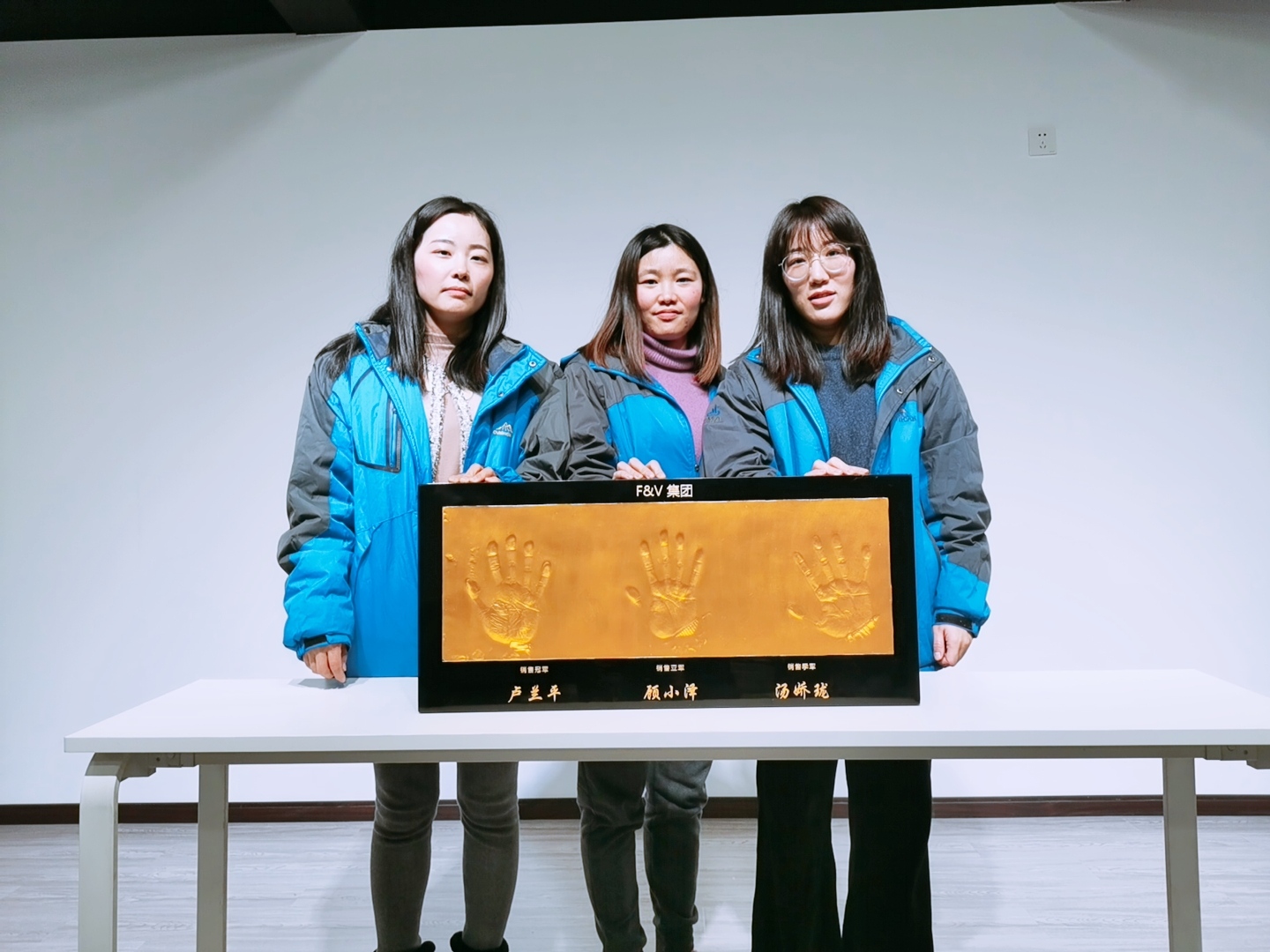 蜜桃国精产品二三三区视频