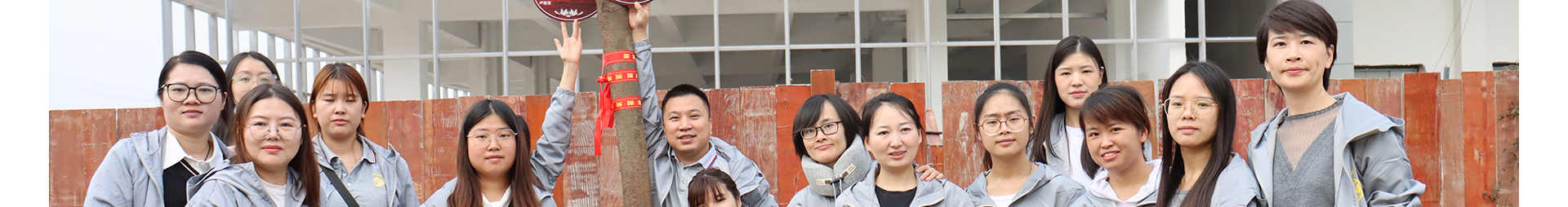 蜜桃国精产品二三三区视频