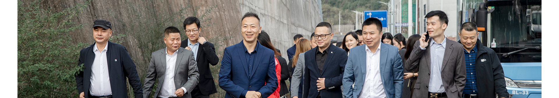 蜜桃国精产品二三三区视频