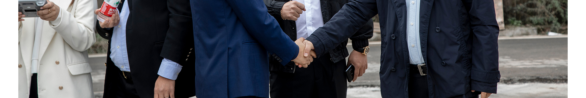 蜜桃国精产品二三三区视频